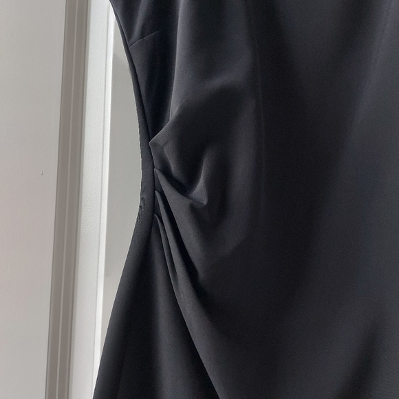 NWT Julia Jordan Asymmetrical Flutter Sleeve Dress - Picture 6 of 7